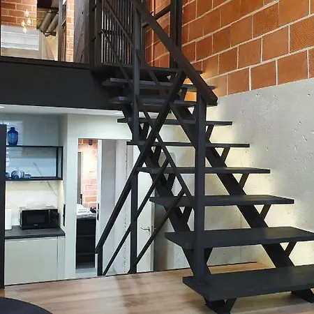 Apartment Two-level Catchy Loft & Castle